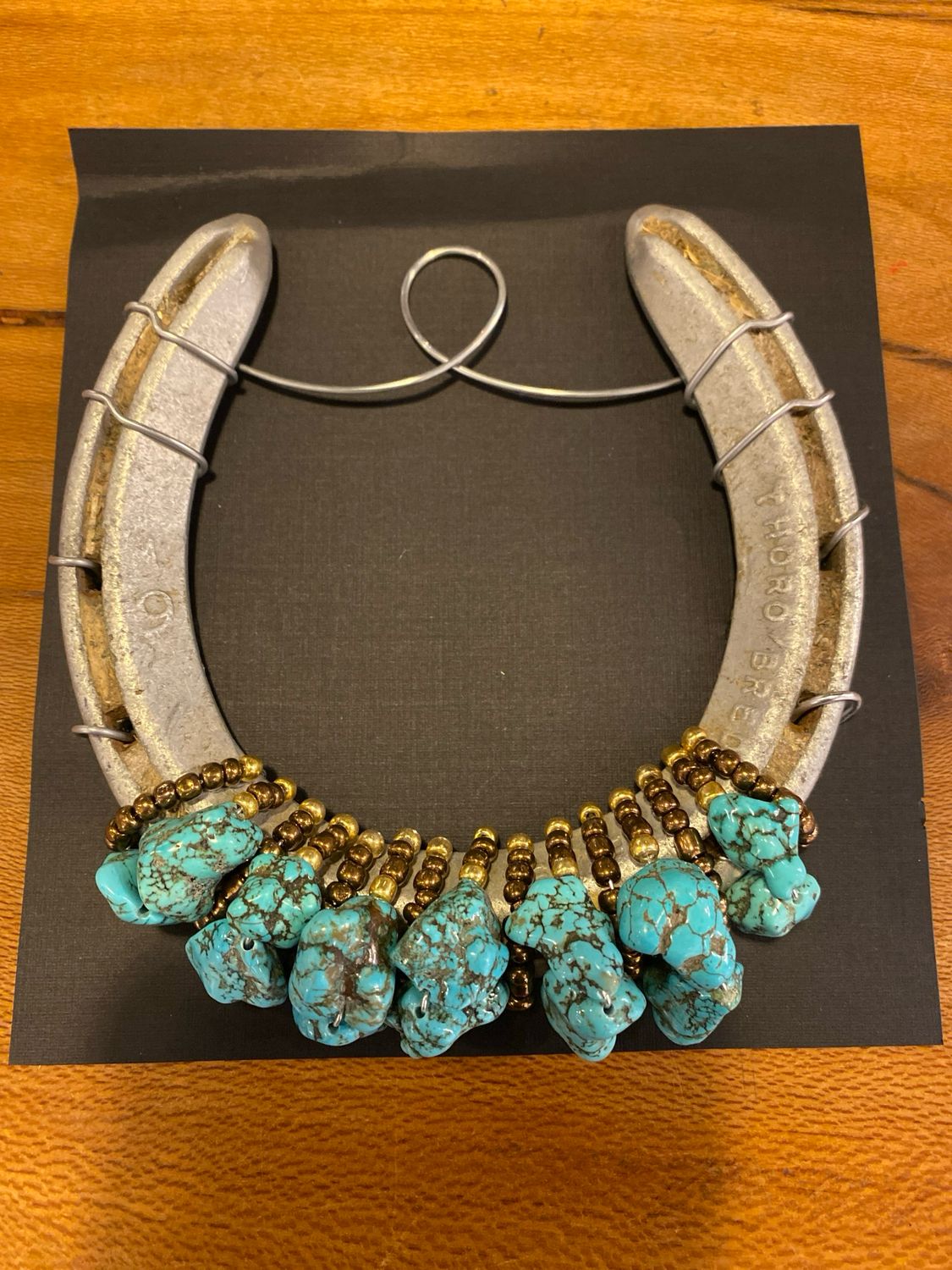 Crushed turq Horseshoe