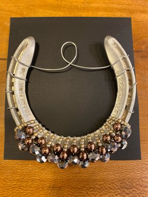 Topaz/cream Horseshoe Topaz/cream Horseshoe