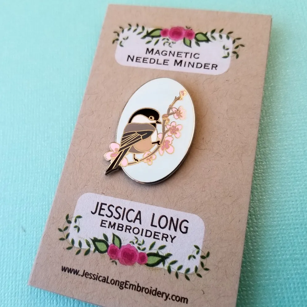 Chickadee Enamel Needle Minder