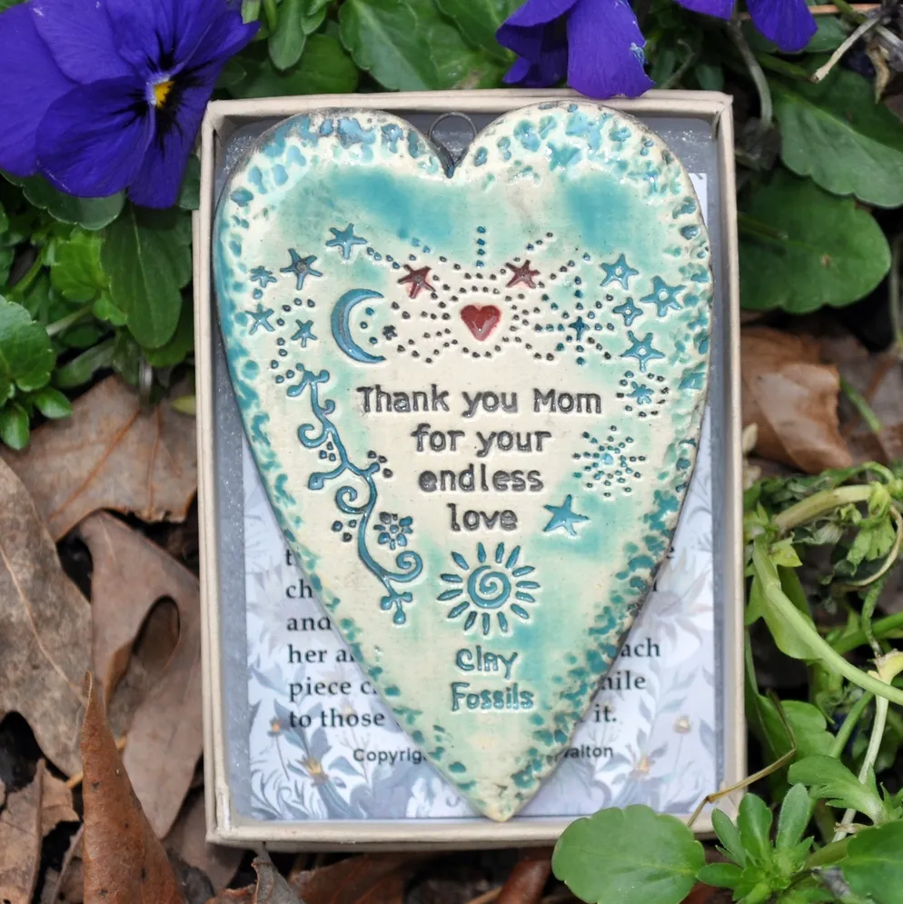Mom endless love pottery ornament, USA