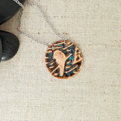 Natural Patina Emboss Small Circle Copper Bird Necklace