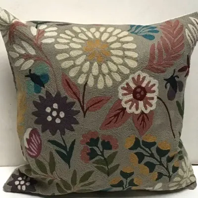 Pillow Chainstitch 18&quot; WM Botanical Sand