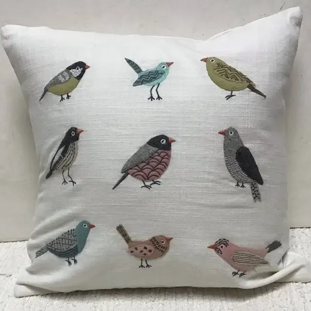 Pillow Applique/Embo 16&quot; Aviary Cream
