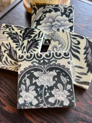 Ivory and Black Floral stone coaster Ivory and Black Floral stone coaster