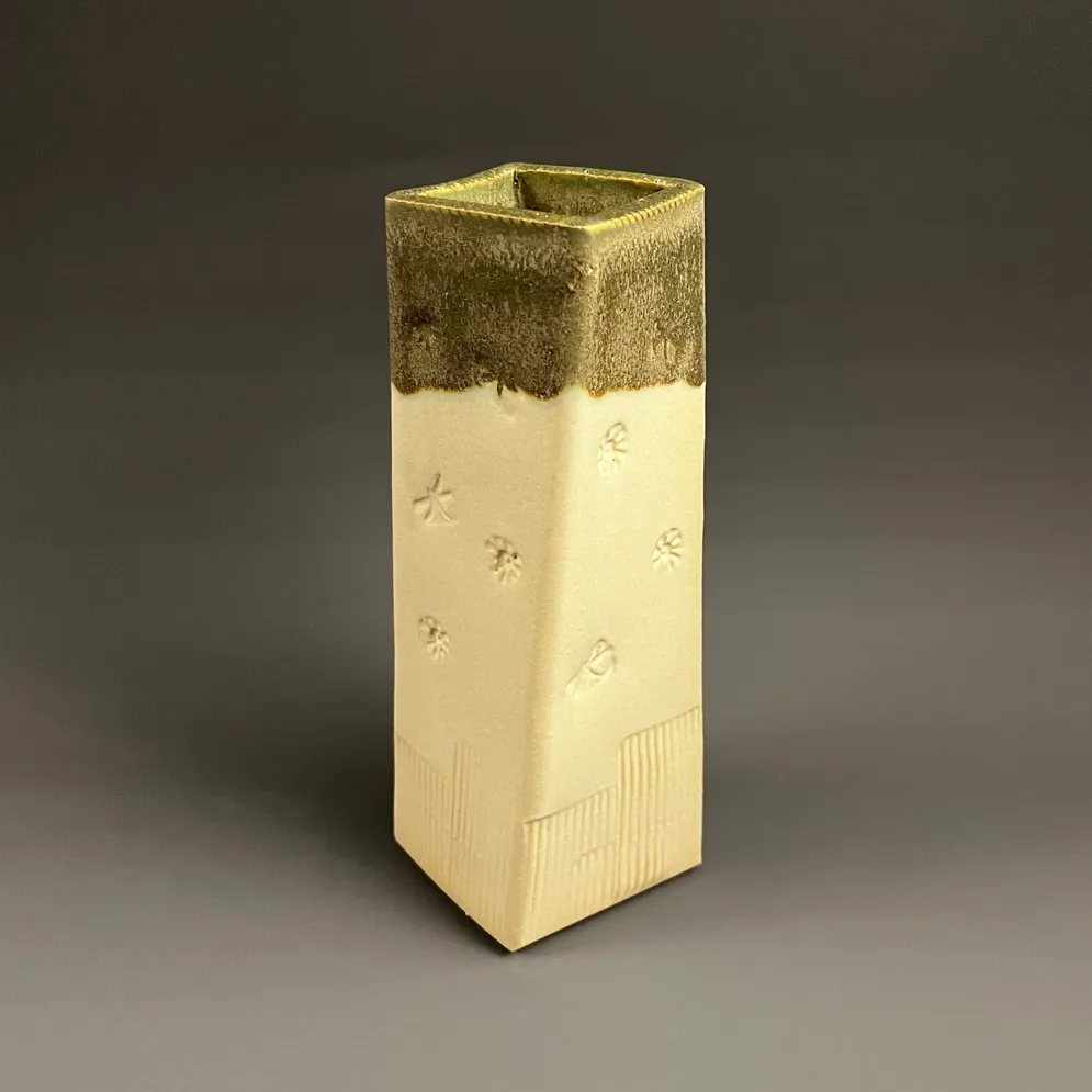 Square Twisted Vase - Dragonflies White