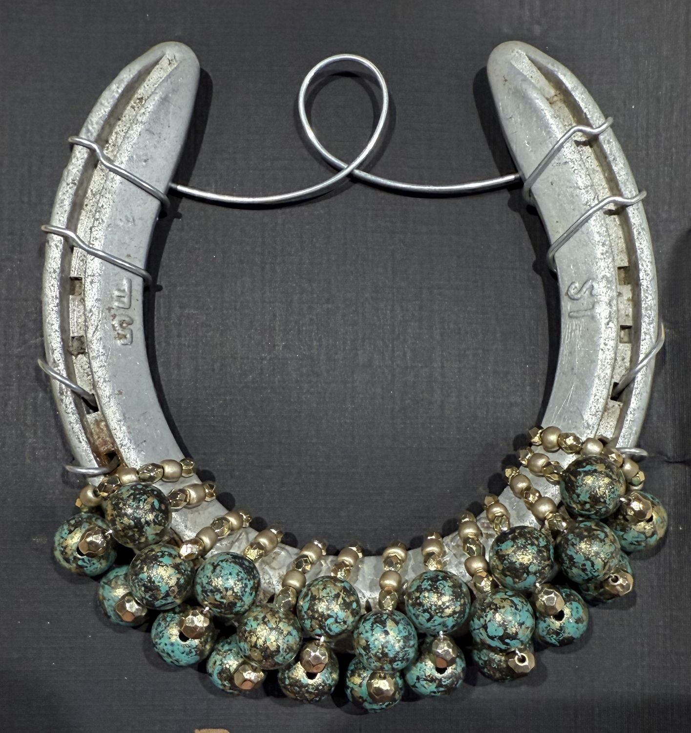 Turquoise Marble/Antique Silver Horseshoe       Turquoise Marble/Antique Silver Horseshoe