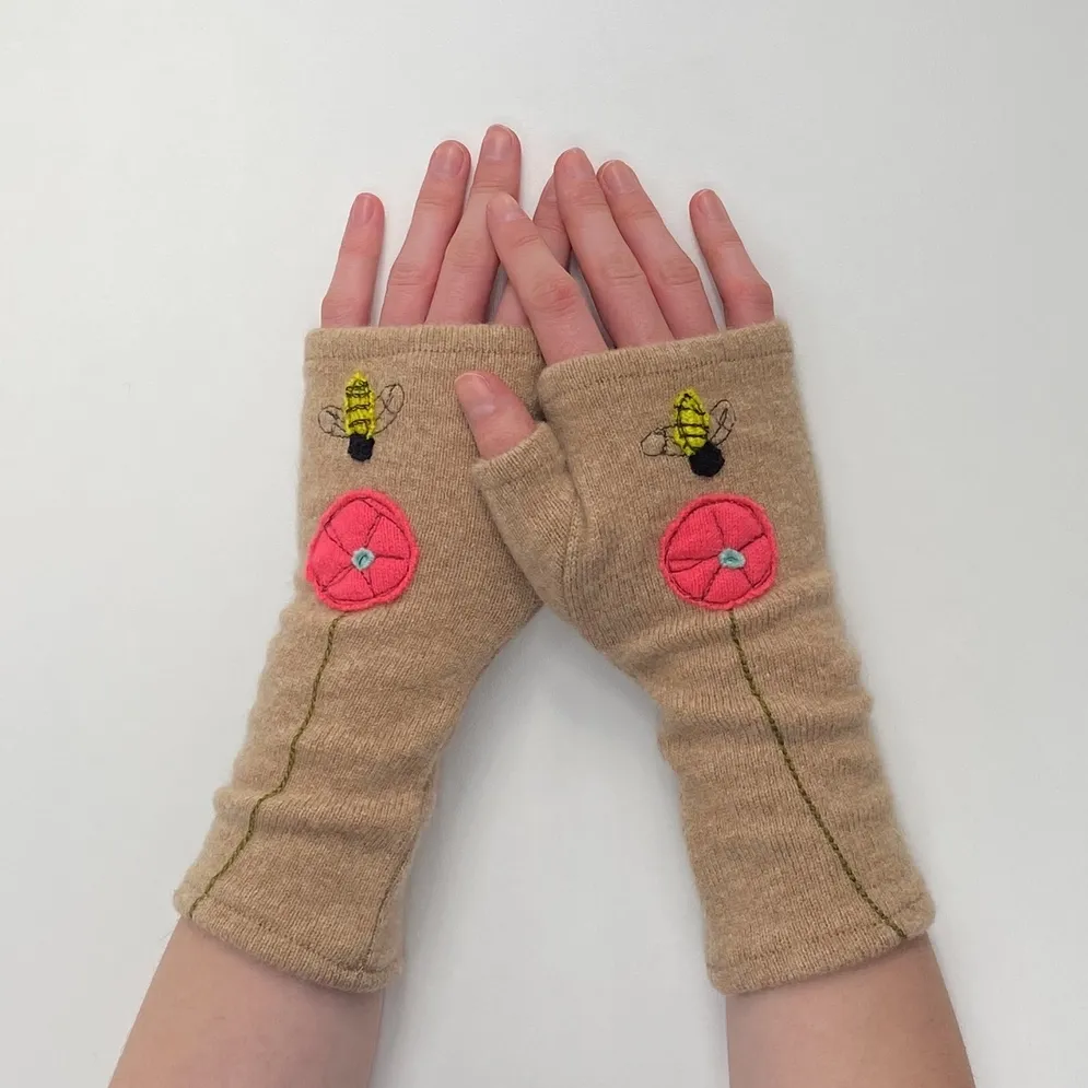 Bee - Beige Fingerless Cashmere Gloves