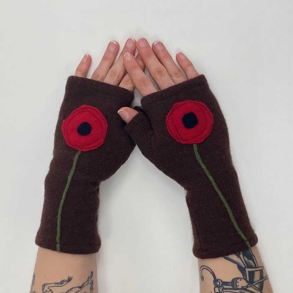 Poppy - Red on Brown Fingerless Cashmere Gloves