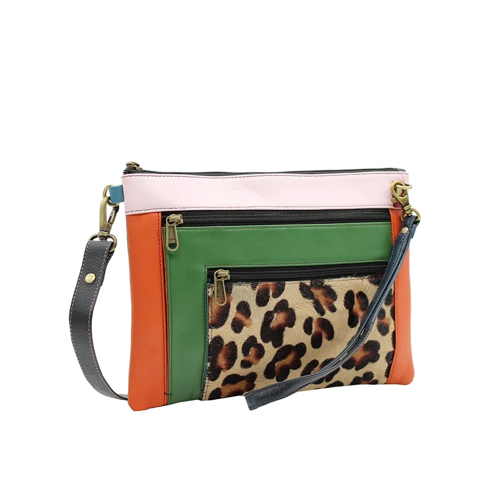 047025P TRULY Print LEATHER POUCH