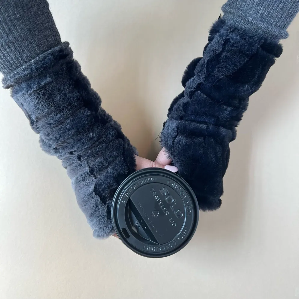 Faux Fur Fingerless Gloves - 52 | Black/Grey