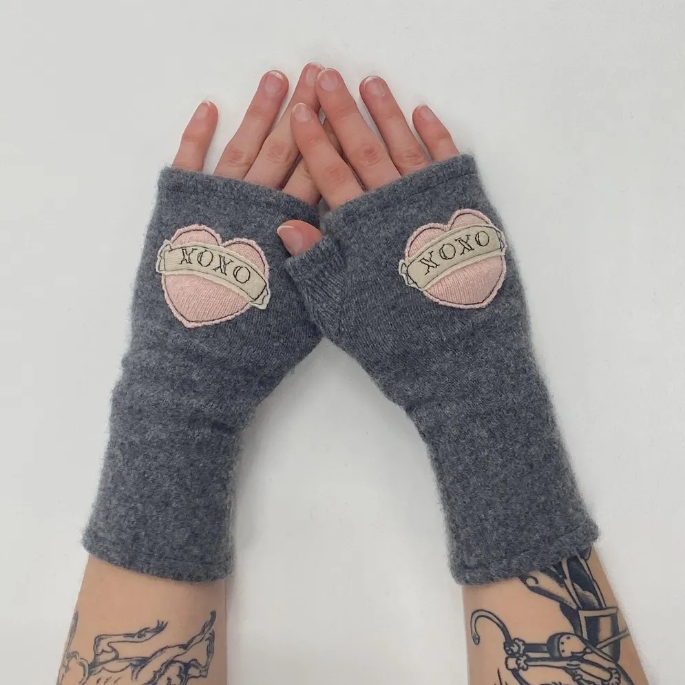XOXO - Pink on Charcoal Fingerless Cashmere