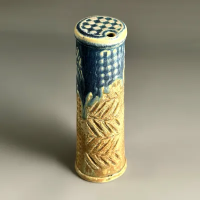 Sugar Shaker - Olive/Blue "Sugar"