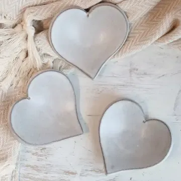Handmade Heart-Shaped Trinket Dish in Cream