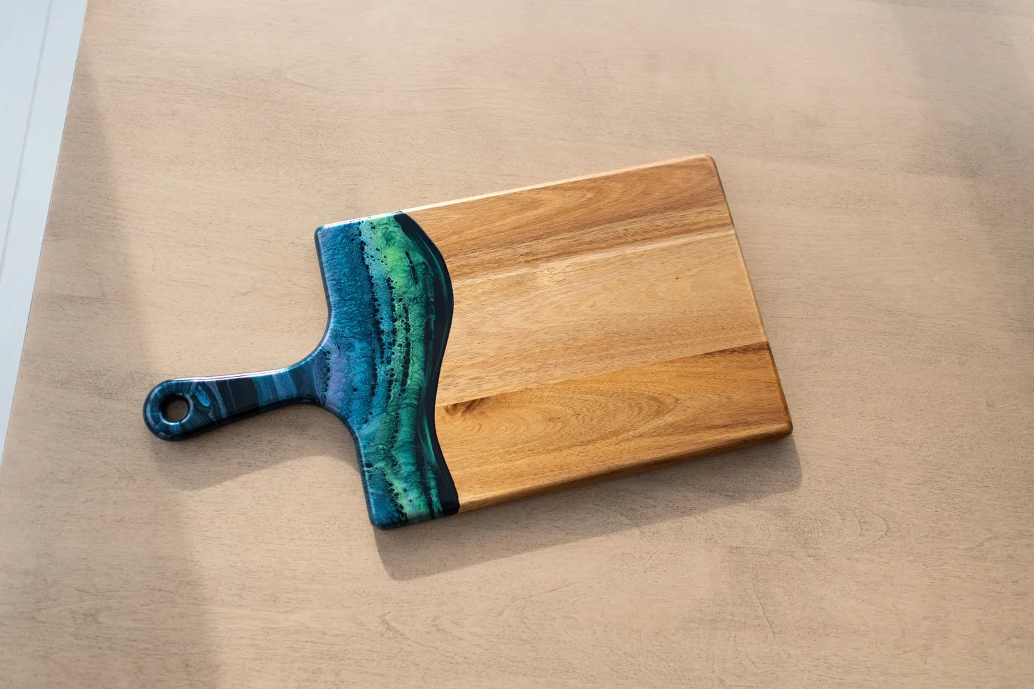 Medium 8" x 16" Northern Lights Charcuterie Board