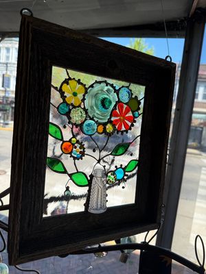 Barnwood Bottle multi w/green flower 11.5"x13.5"