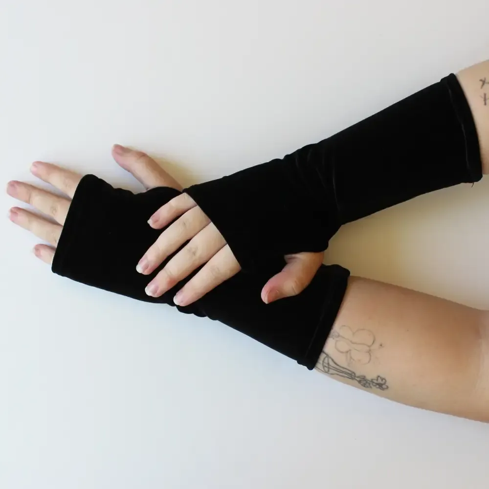 Velvet Fingerless Gloves - Black