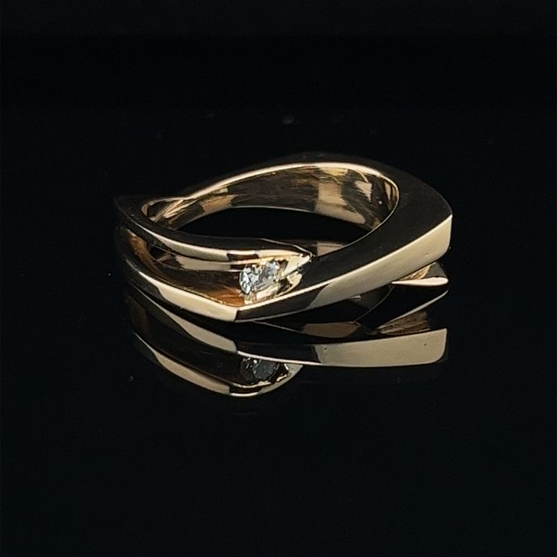 14k Crossover Ring