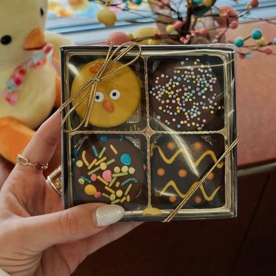 Easter Decorated Oreos