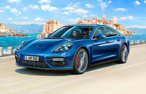 Revell Porsche Panamera Turbo