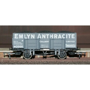 Dapol 4F-038-001 Emlyn Anthracite 20T Mineral Wagon