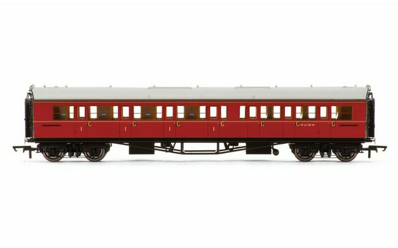Hornby R4766 BR, Collett 'Bow-Ended' Corridor Composite LH, W6138W, Maroon - Era 5