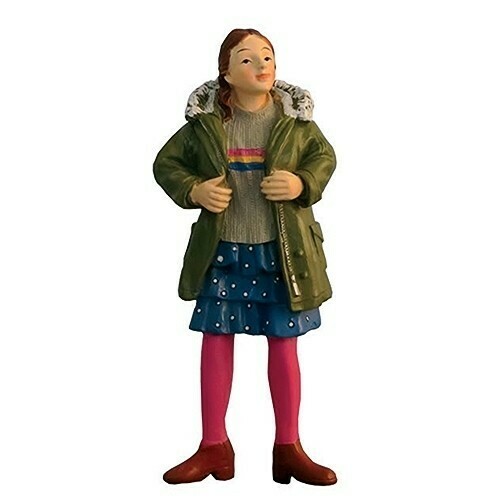 MODERN GIRL IN COAT