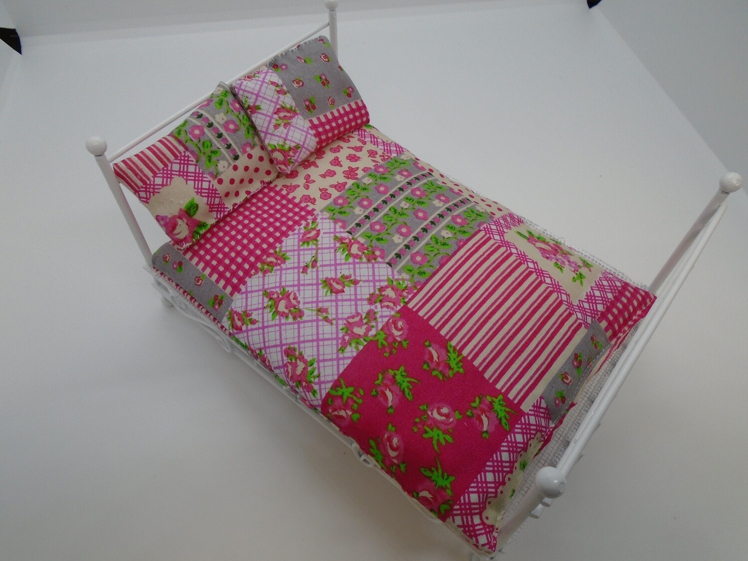 DUVET IN PATCHWORK DESIGN WITH 2 PILLOWS