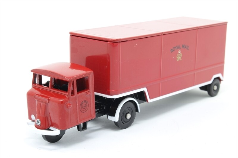 Corgi Trackside DG199008 Scammell Mechanical Horse stepframe trailer "Royal Mail"