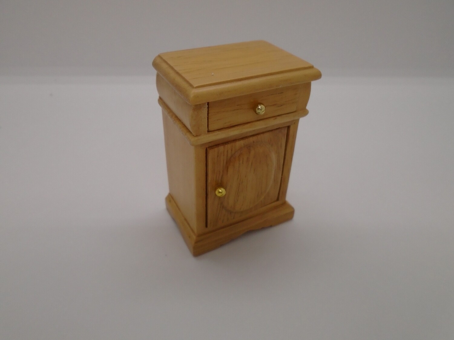 BEDSIDE CABINET