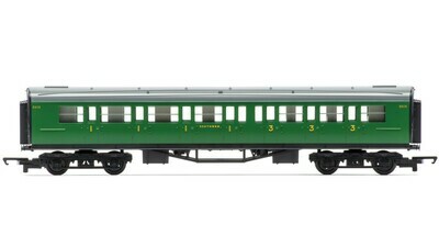 Hornby R4743 RailRoad, SR, Composite Coach - Era 3