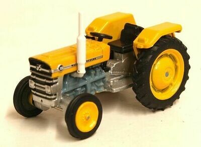 Oxford Diecast 76MF004 Massey Ferguson 135 Open Yellow Tractor