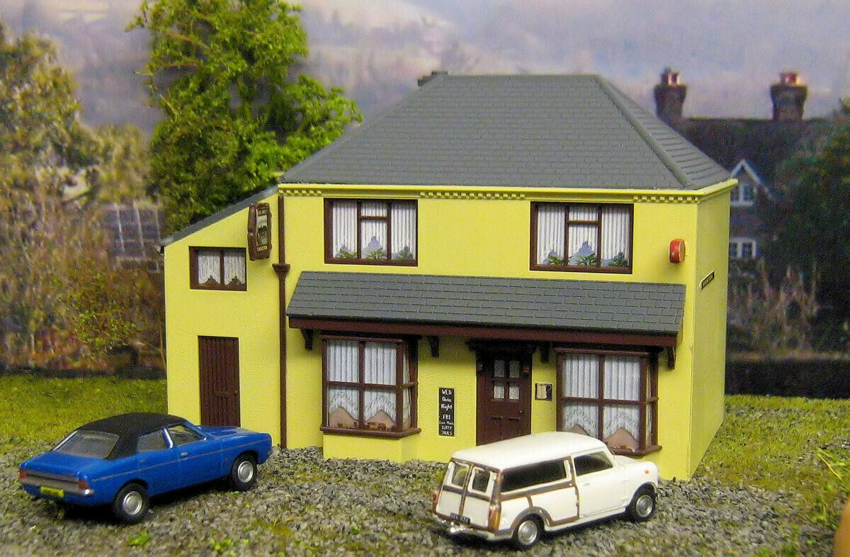 Gaugemaster GM408 Fordhampton Village Stores/Public House Kit
