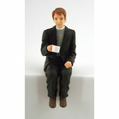 VICAR DRINKING TEA