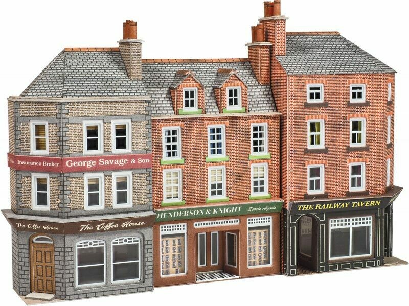 Metcalfe PN972 Low Relief Pub & Shop Kit