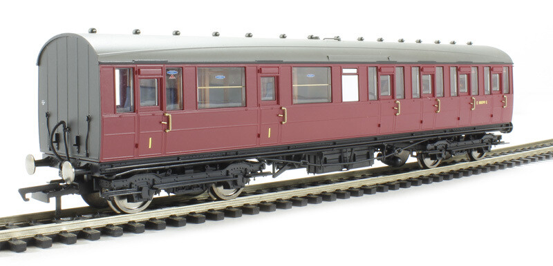 Hornby R4521B BR Gresley Non-vestibuled Suburban Composite in BR Crimson