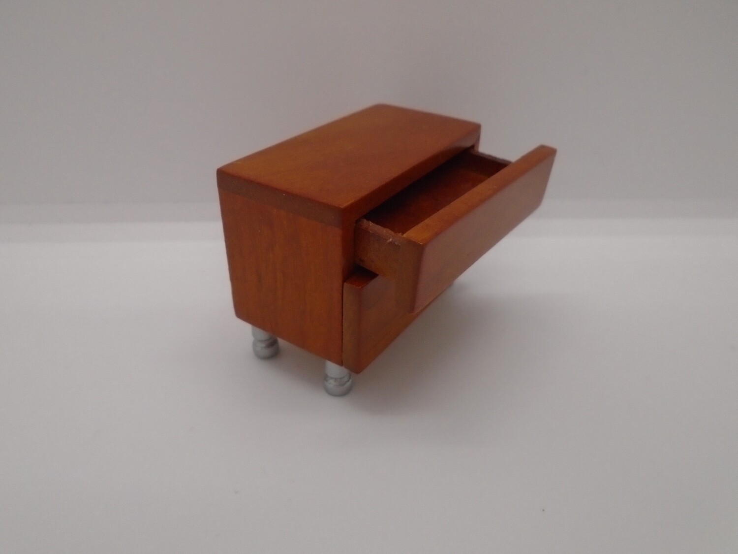 PAIR OF BEDSIDE TABLES