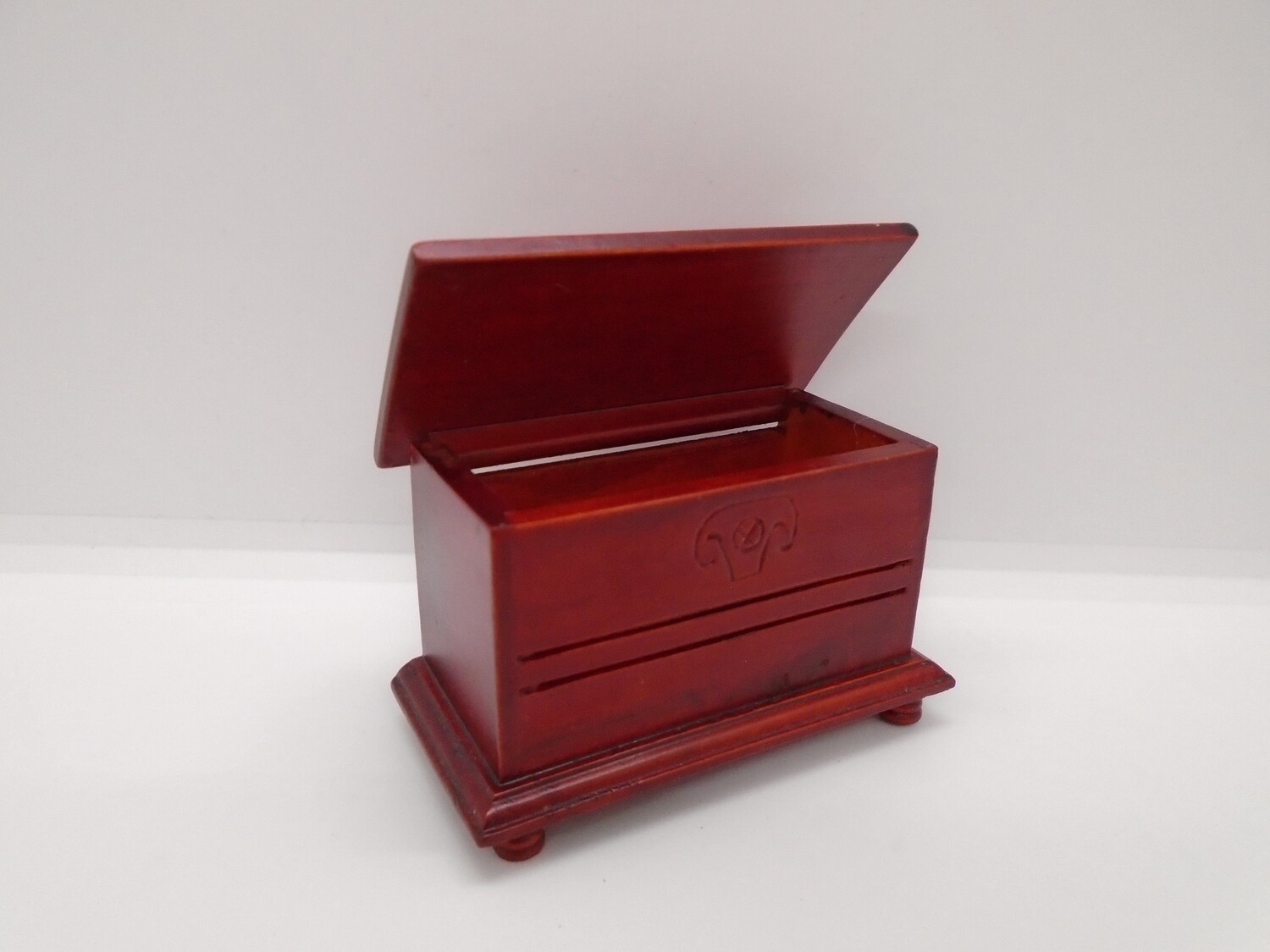 LINEN/BLANKET BOX