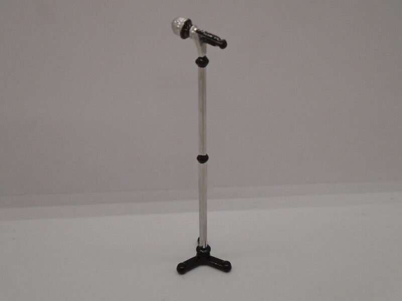MICROPHONE AND STAND