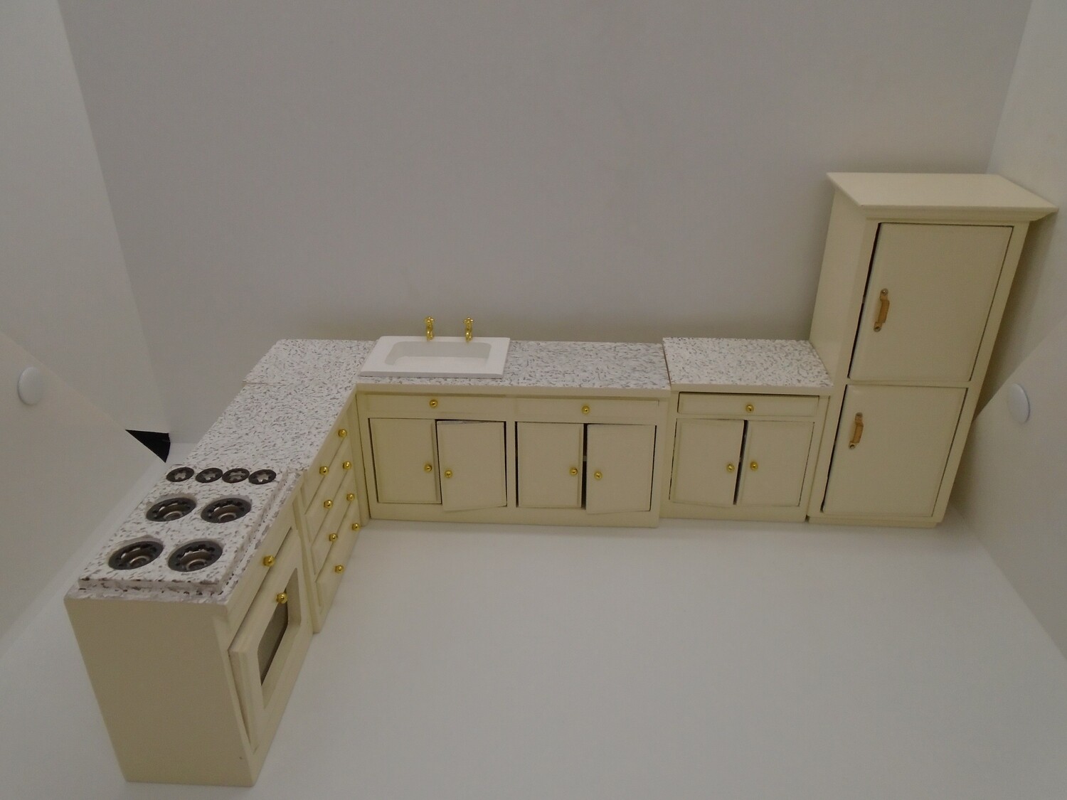 6 PC KITCHEN SET IN CREAM WITH MARBLE WORKTOPS