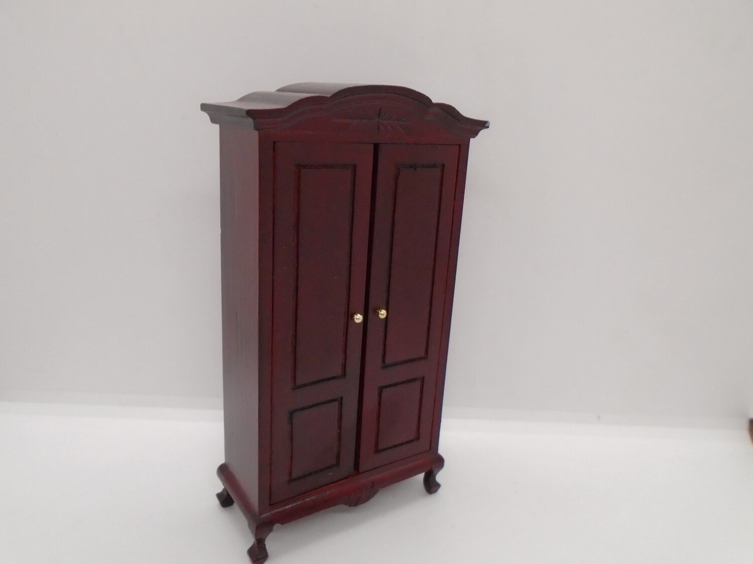 DECORATIVE PANEL WARDROBE
