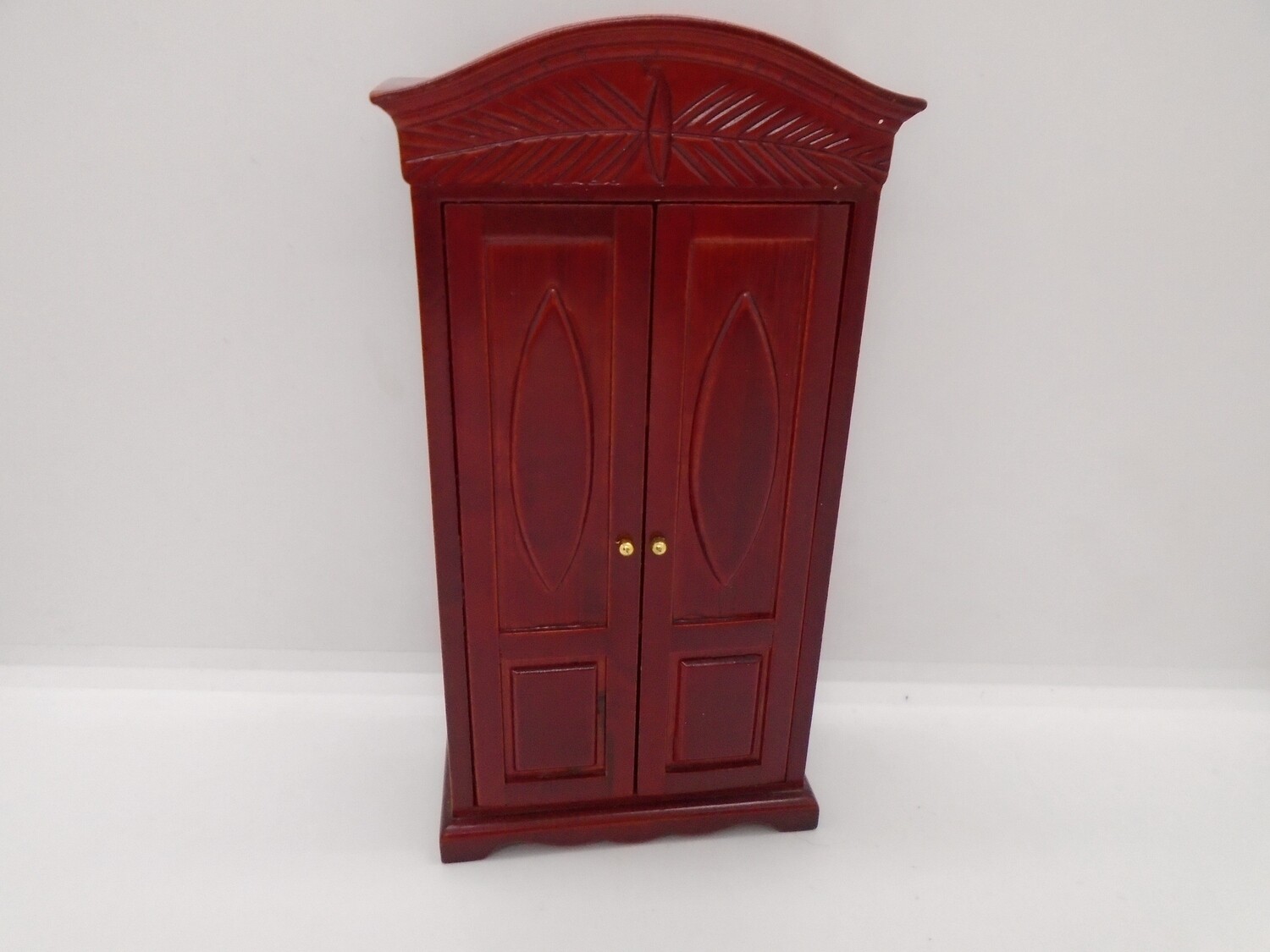 MAHOGANY DECORATIVE WARDROBE