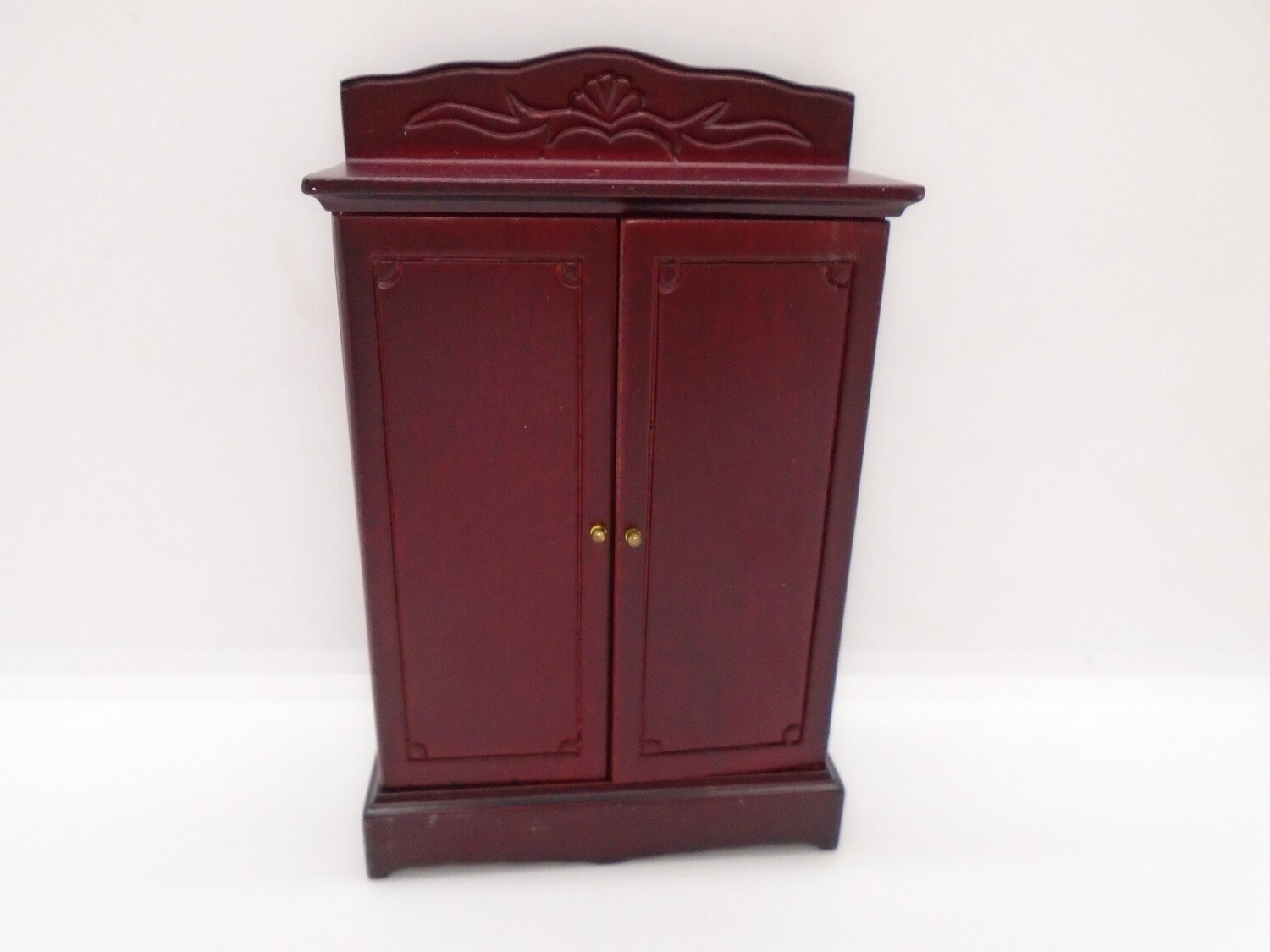 SMALL MAHOGANY DOUBLE WARDROBE