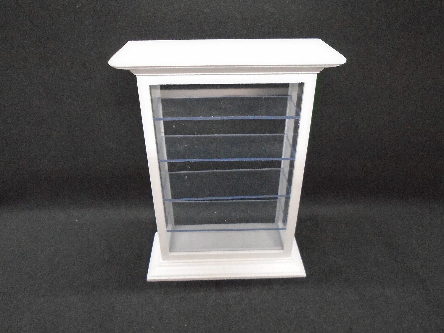 GLASS DISPLAY CABINET IN WHITE