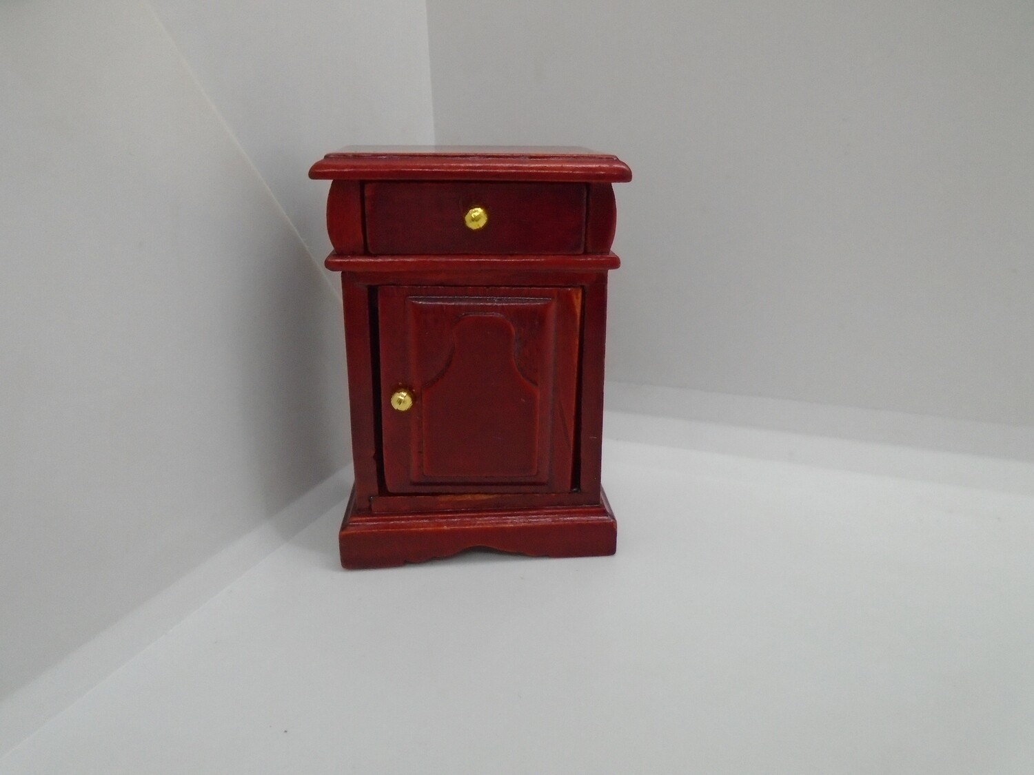 BEDSIDE CABINET