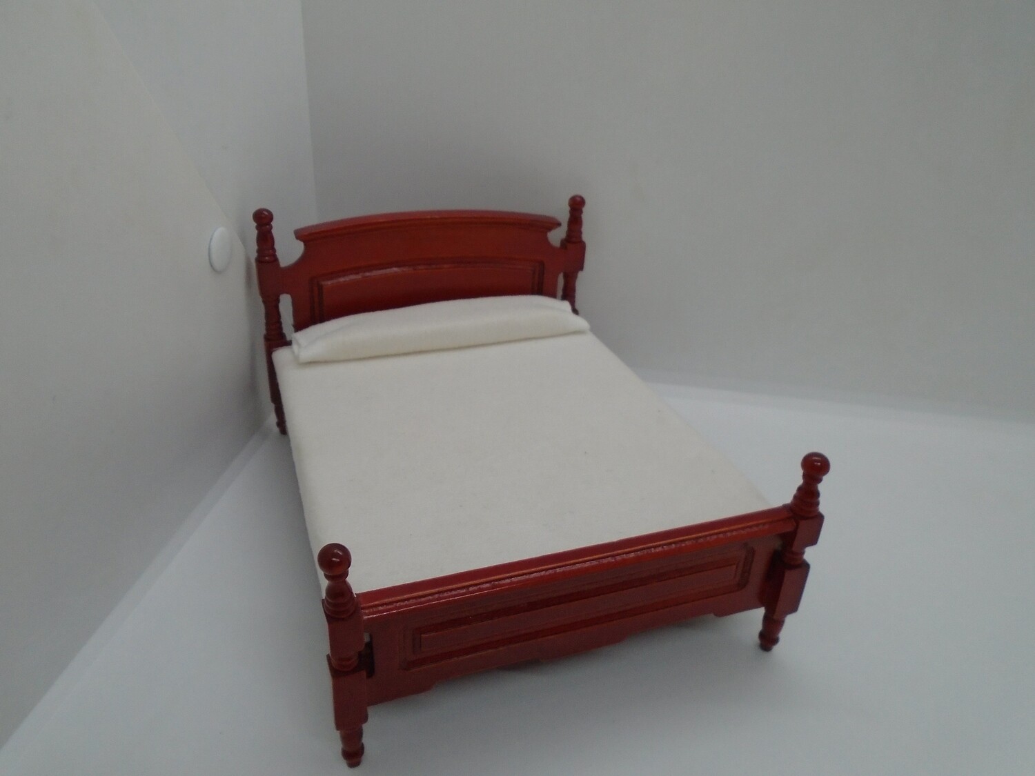 DOUBLE BED