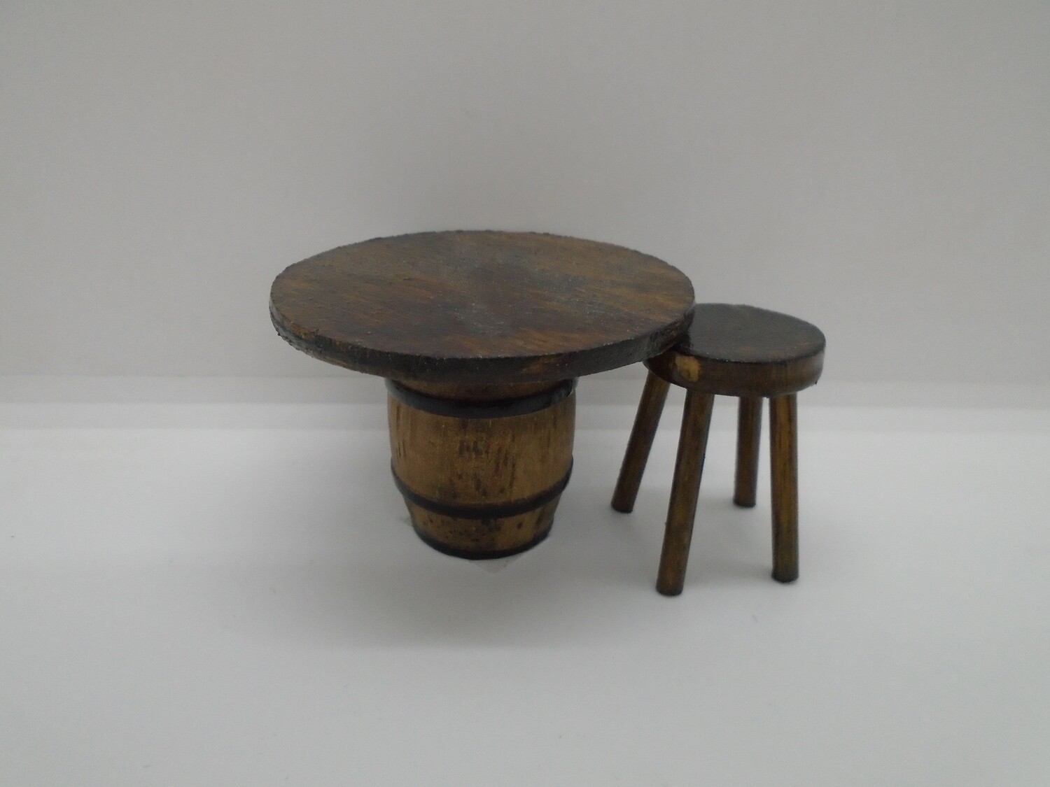 BARREL TABLE AND STOOL