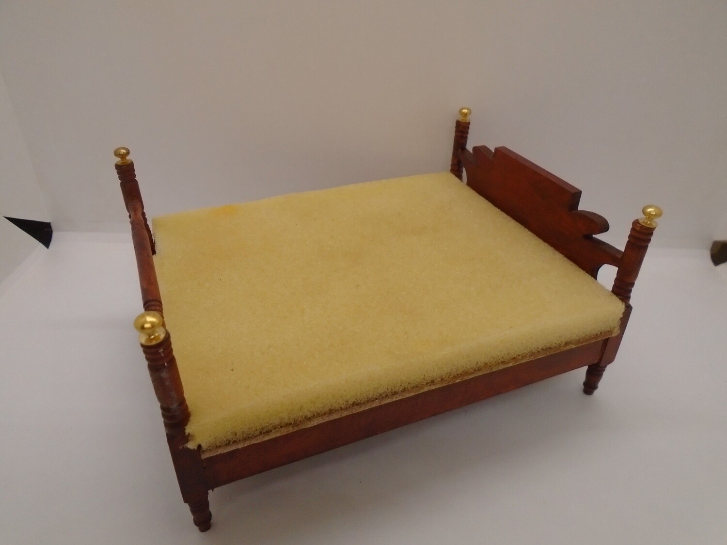 DOUBLE BED READY TO DRESS