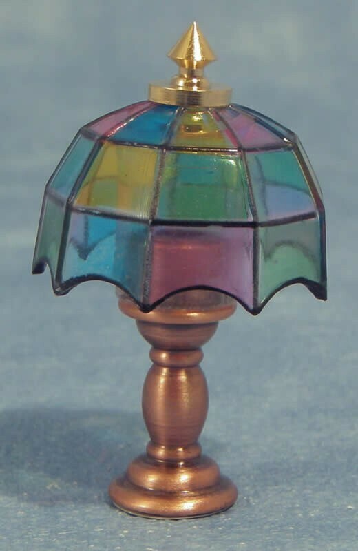 NON WORKING TIFFANY STYLE LAMP