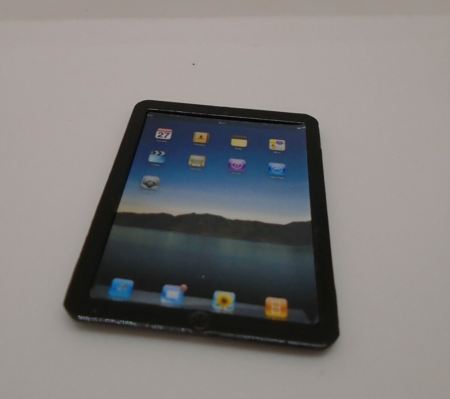 MODERN APPLE IPAD
