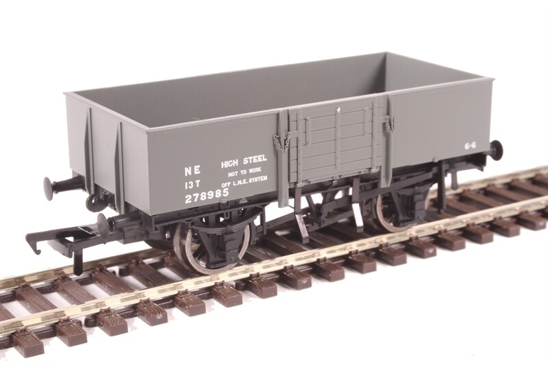 Bachmann 38-329A 13T High Sided Open Wagon LNER Grey